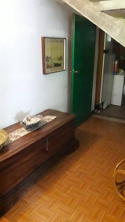 VENDESI VILLETTA UNIFAMILIARE CON AMPIO GIARDINO